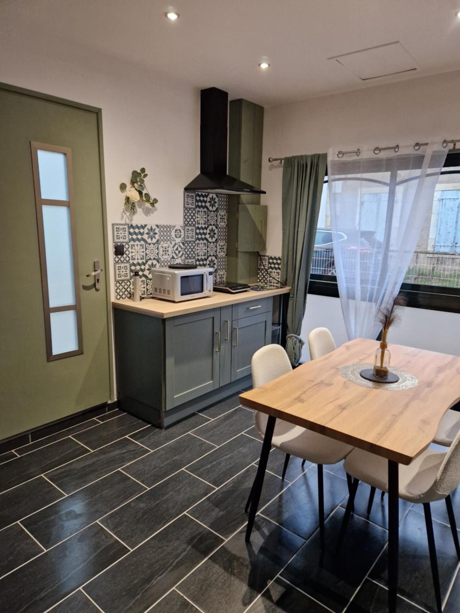 Grand Studio 2 Personnes Saint-Amand-Mont-Rond Kültér fotó